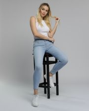 WHITE WOMEN'S SLEEVLESS TOP