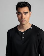 BLACK MEN'S LONG-SLEEVE T-SHIRT