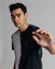 BLACK MEN'S T-SHIRT