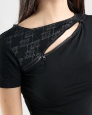 BLACK WOMEN'S T-SHIRT