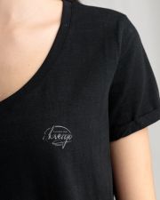 BLACK WOMEN'S T-SHIRT