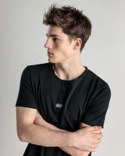 BLACK MEN'S T-SHIRT