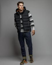 BLACK MEN'S HOODED VEST