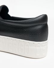 BLACK WOMEN'S SLIP-ON - HELIA PU