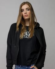 BLACK WOMEN'S HOODED ZIP SWEATER