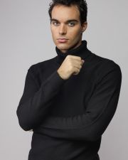 BLACK MEN'S KNITTED TURTLENECK SWEATER