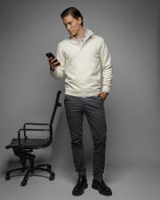 WHITE MEN'S KNITTED SWEATER