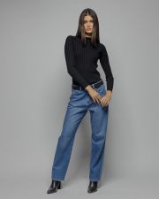 BLACK WOMEN'S KNITTED SWEATER