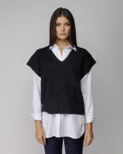 BLACK WOMEN'S KNITTED VEST
