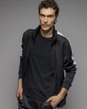 BLACK MEN'S ZIP SWEATER