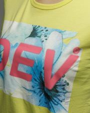 YELLOW WOMEN'S SHORT SLEEVE T-SHIRT