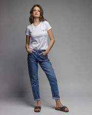 WHITE WOMEN'S SHORT SLEEVE T-SHIRT