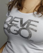 WHITE WOMEN'S SHORT SLEEVE T-SHIRT