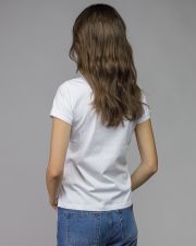 WHITE WOMEN'S SHORT SLEEVE T-SHIRT
