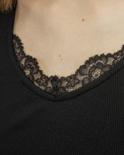 BLACK WOMEN'S SHORT SLEEVE T-SHIRT