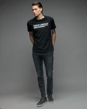 BLACK MEN'S SHORT SLEEVE T-SHIRT