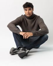 BROWN MEN'S KNITTED SWEATER