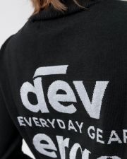 BLACK WOMEN'S  ZIP-UP