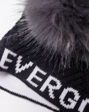 BLACK WOMEN'S KNITTED HAT