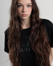 BLACK WOMEN'S T-SHIRT