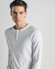 WHITE MEN'S LONGSLEEVE T-SHIRT