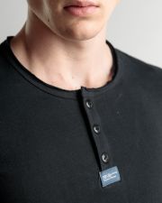 BLACK MEN'S T-SHIRT
