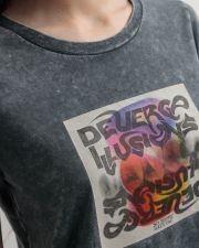 KHAKI WOMEN'S T-SHIRT