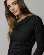 BLACK WOMEN'S LONG SLEEVE T-SHIRT