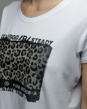 WHITE WOMEN'S SHORT SLEEVE T-SHIRT