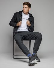 BLACK MEN'S ZIP SWEATER