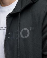 BLACK MEN'S ZIP SWEATER