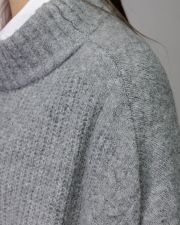 GREY WOMEN'S KNITTED PONCHO