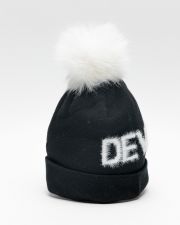 BLACK WOMEN'S KNITTED BEANIE